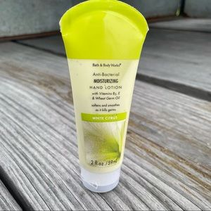 Bath And Body Works Anti Bacterial Lotion White Citrus 2 oz Retired Travel Size